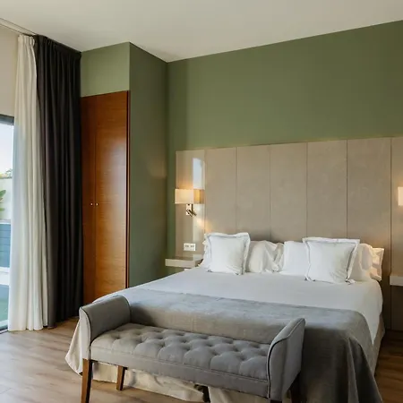 Sevilla 4*