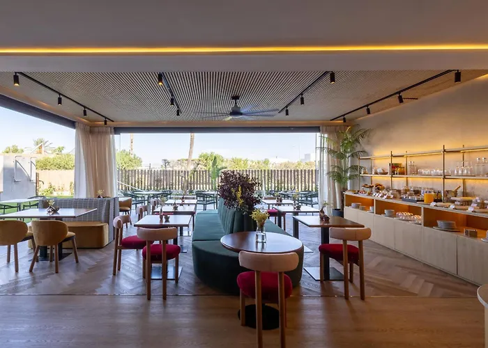 Sevilla Apart Otel 4*