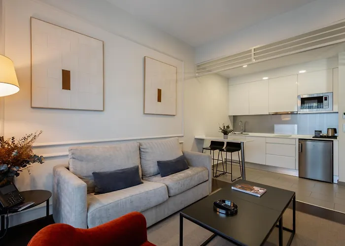 Sevilla Apart Otel 4*